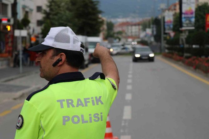 Kurallara Uymayan Sürücüler Ekiplerin Dronuna Takıldı