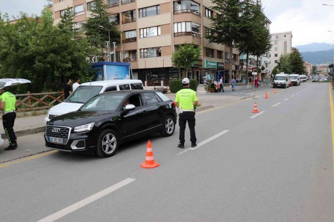 Kurallara Uymayan Sürücüler Ekiplerin Dronuna Takıldı
