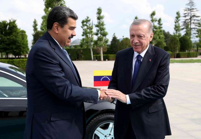 Cumhurbaşkanı Erdoğan, Venezuela Devlet Başkanı Maduro’yu Resmi Törenle Karşıladı
