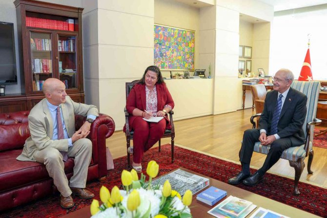 Chp Genel Başkanı Kılıçdaroğlu, Birleşik Krallık Büyükelçisi Chilcott’u Kabul Etti