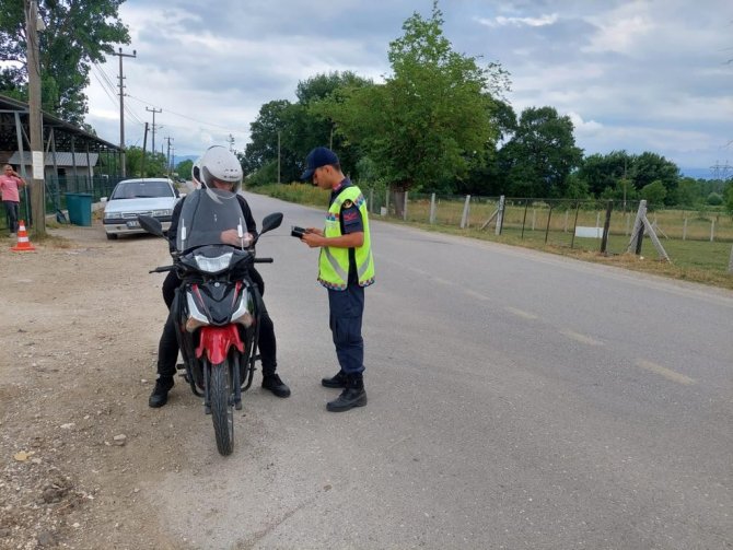Motosiklet Sürücüleri Cezadan Kaçamadı
