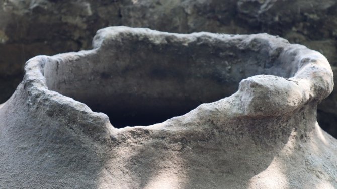 "Bazı Karadeniz’in Efesi’nde" Pithos Bulundu