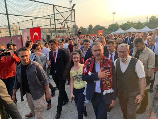 Bakan Kasapoğlu’ndan Eskişehirspor İçin ‘Modernize Edilmiş Tesis’ Müjdesi