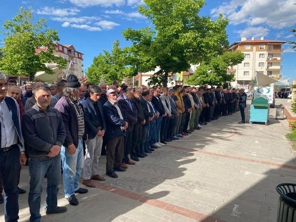 Başkan Oğuz, “Cenazede Gözyaşı Düğünde Halay Başı” Oluyor