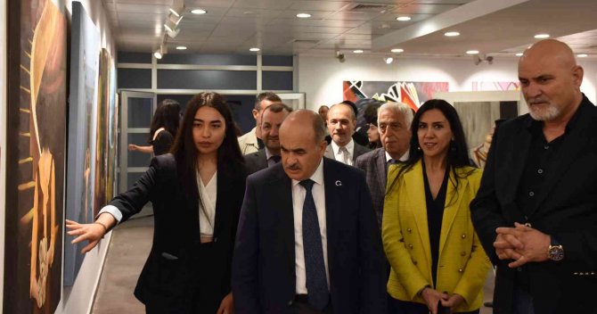 Öğrencilerden Mezuniyet Sergisi