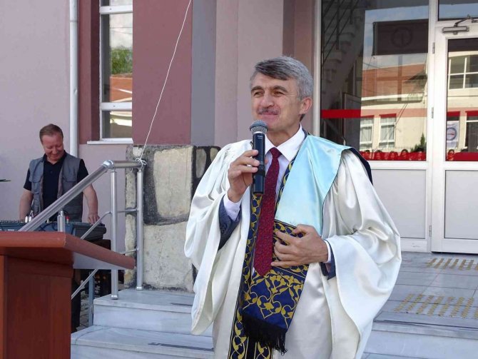 Hisarcık Myo’da Mezuniyet Heyecanı