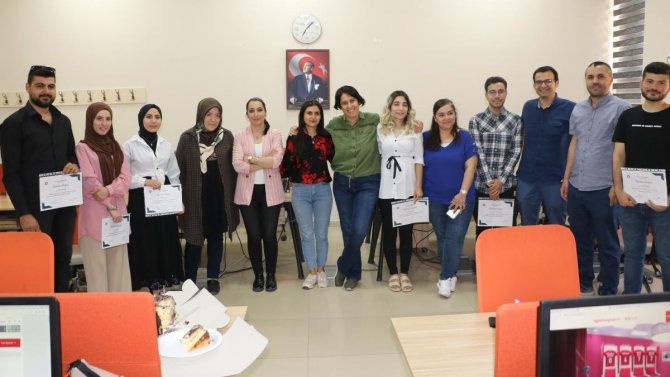 İ̇letişimcilere Teşekkür Belgesi