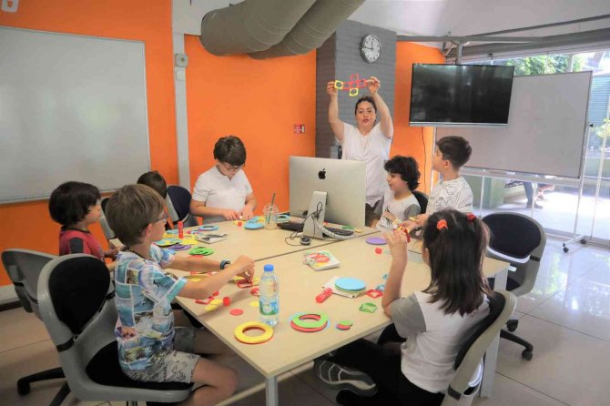 Çocuklar Kampüste Buluştu