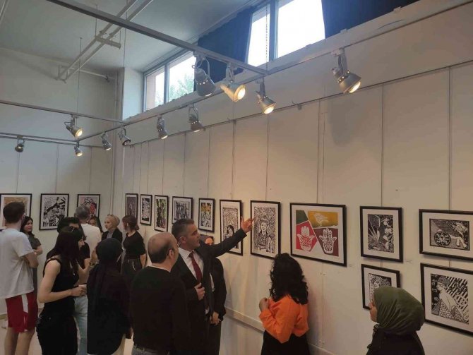 28 Öğrencinin Yaptığı 60 Eser, Sergide Sergileniyor