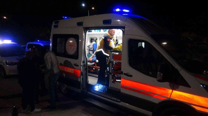 Köprüde Beklerken Dehşeti Yaşadı: “Neden Burada Duruyorsun” Diyerek Bıçakladılar