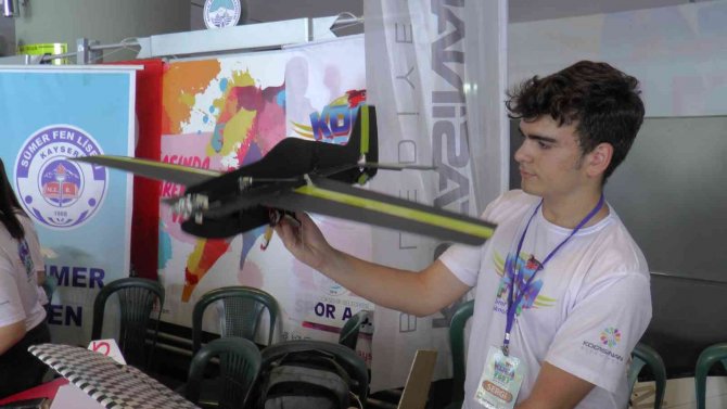Kocafest’e Katılan Öğrenciler, Türk Havacılığına Katkı Sağlayacak Projeler Sergiledi