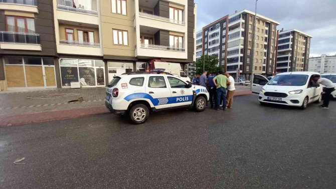 İ̇ş Yeri Sahibini Vurmak İçin Saldıran Kardeşler Misafiri Vurdu