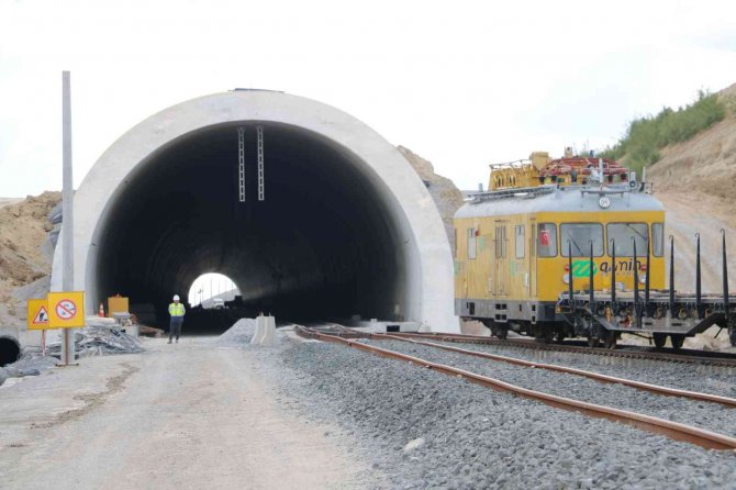 Hızlı Tren Kapıkule’ye Ulaşacak, İ̇stanbul-edirne Arası 1 Saat 35 Dakika Olacak