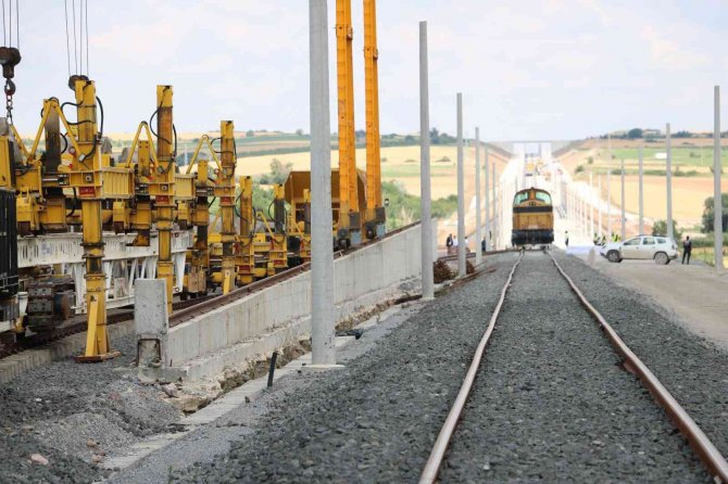 Hızlı Tren Kapıkule’ye Ulaşacak, İ̇stanbul-edirne Arası 1 Saat 35 Dakika Olacak