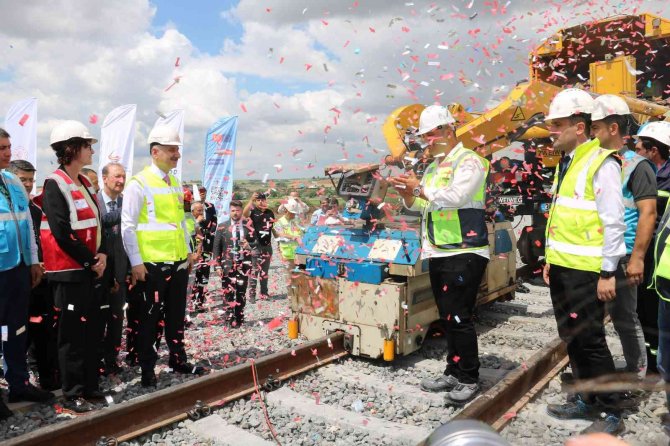 Hızlı Tren Kapıkule’ye Ulaşacak, İ̇stanbul-edirne Arası 1 Saat 35 Dakika Olacak