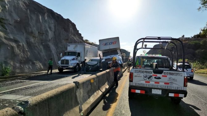 Meksika’da Freni Patlayan Kamyon Dehşet Saçtı: 4 Ölü, 5 Yaralı