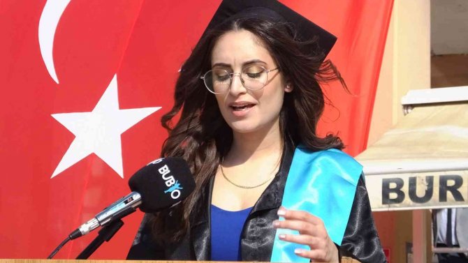 Burhaniye’ De Başkan Deveciler’ Den Okul Birincisine İstihdam Sözü