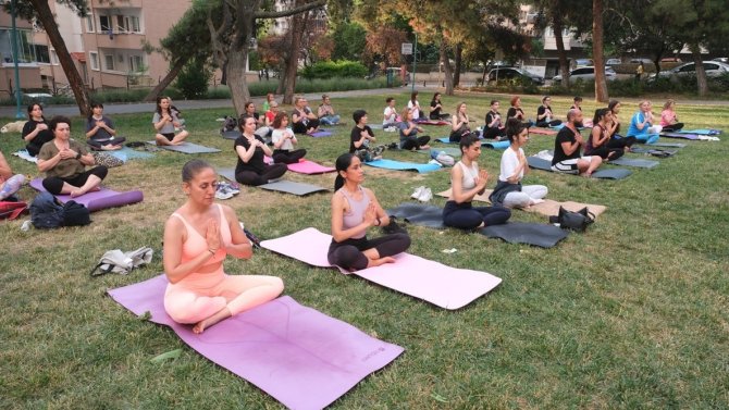Nilüfer’de Yoga Eğitimleri Başladı