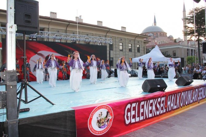 Odunpazarı’nda Halk Oyunları Şenliği