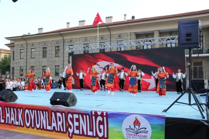 Odunpazarı’nda Halk Oyunları Şenliği