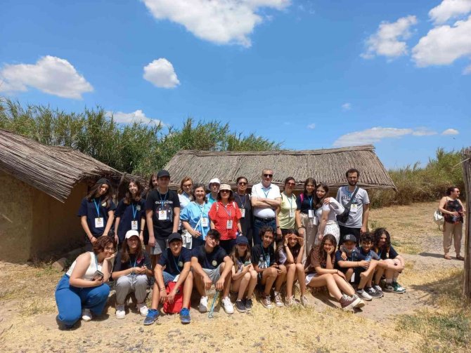 İ̇talyan Kardeşleriyle İ̇zmir’i Gezdiler