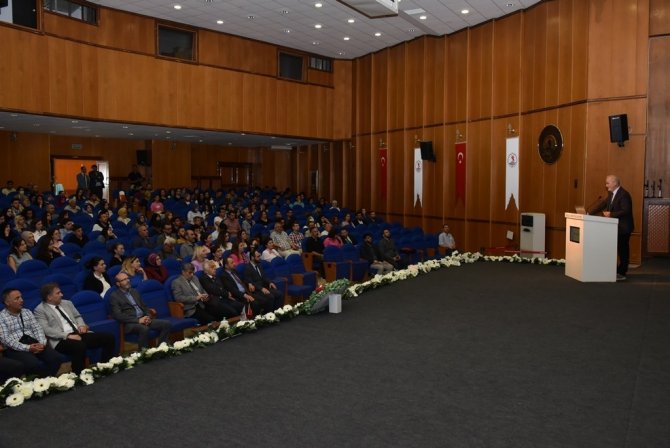 Rektör Ünal: “Temel Hedefimiz Bilgi Ve Beceride Eş Zamanlı Gelişim”