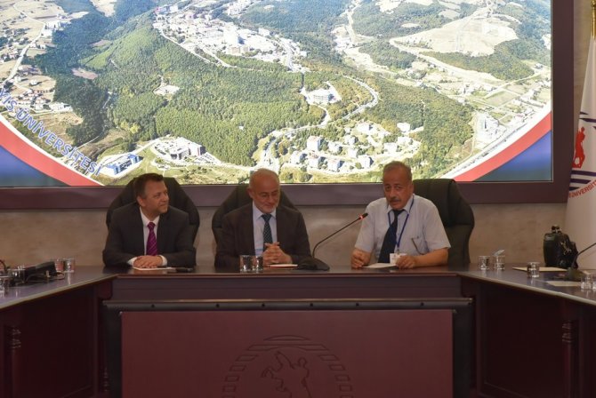 Omü Fizik, Kimya, Moleküler Biyoloji Ve Genetik Bölümleri Akredite Oldu