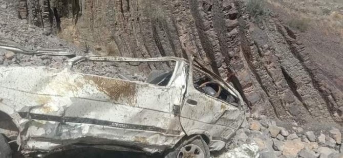 Pakistan’da Minibüs Vadiye Düştü: 18 Ölü, 4 Yaralı