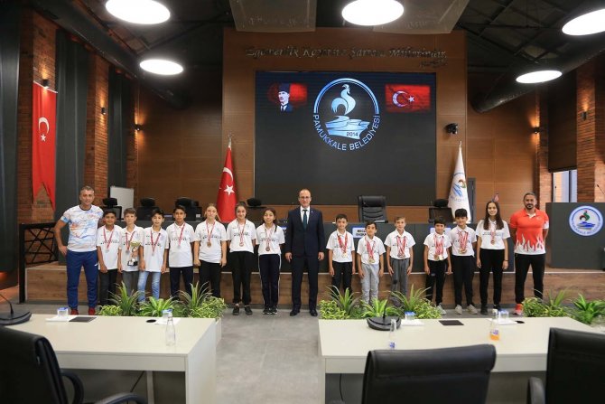 Pamukkaleli Sporcular Başkan Örki’yle Buluştu