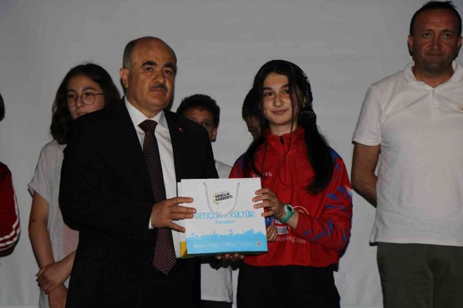 8 Yılda 85 Bin Minik Yüzme Öğrendi