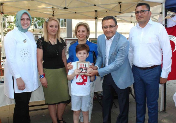 Yaptığı Atatürk Tablosunu ’Paha Biçilemez’ Diyerek Satmadı