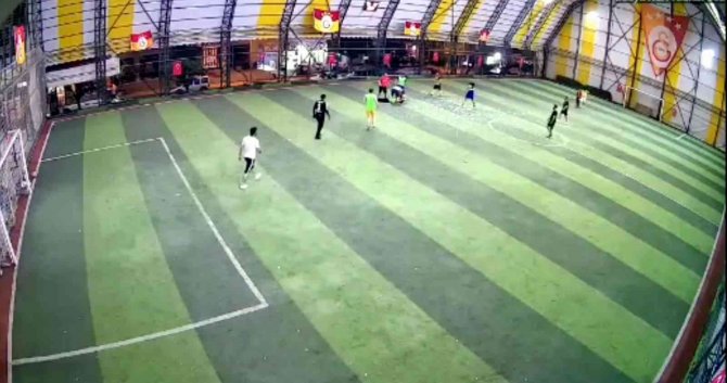 Futbol Oynarken Kalp Krizi Geçirdi