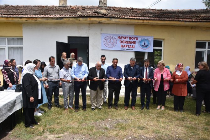Kursiyerlerin El Emekleri Görücüye Çıktı
