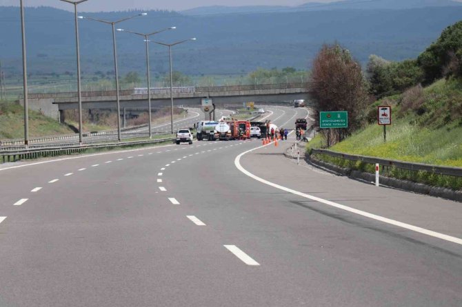 Lpg Tankeri Devrildi, Tem Otoyolu Kapandı