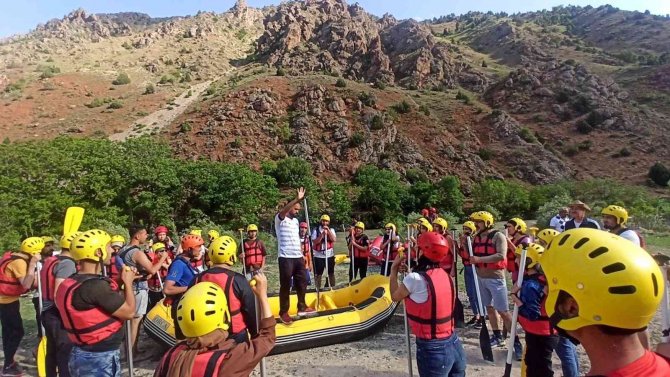Çatak’ta Rafting Sezonu Başladı