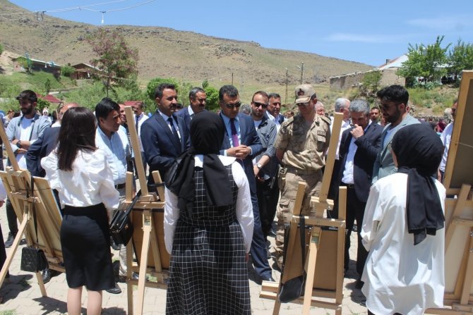 Muradiye Hem’den Yılsonu Sergisi