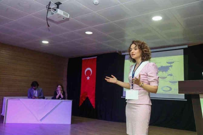 Pandemiden Sonra Başkale’de İlk Bilimsel Toplantı Gerçekleşti