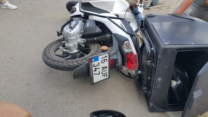 Yaralı Motorlu Kuryeye İlk Müdahaleyi Vatandaşlar Yaptı