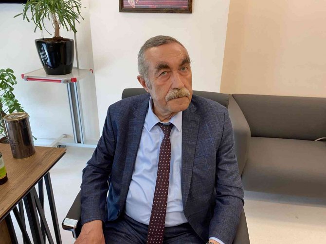 Şah Damarı Yüzde 99 Tıkalı Hasta Stentle Kurtuldu, Prof. Dr. Can: “Belki Ertesi Gün Belki Bir Yıl İçinde Felç Olacaktı”