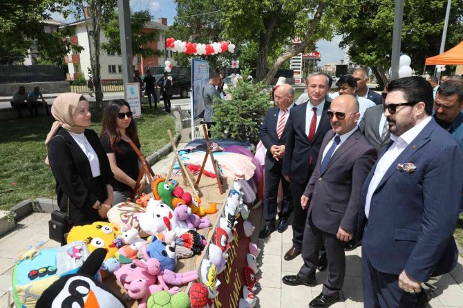 Ağrı’da Mesleki Eğitim Sergisi Açıldı