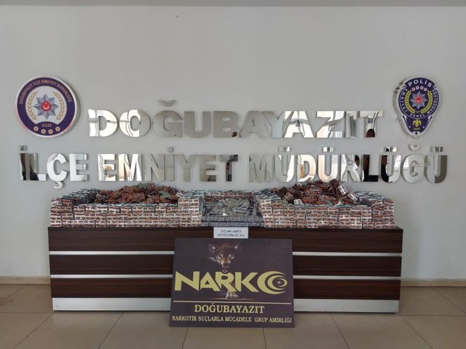 Ağrı’da 8 Bin 620 Kutu ‘Sentetik Ecza’ Ele Geçirildi