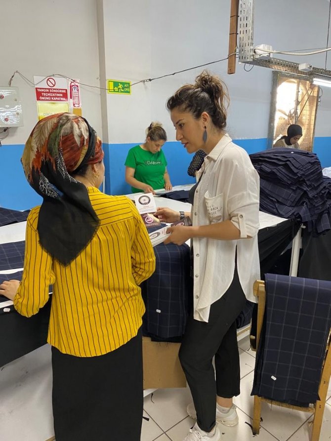 Yüreğir Aile İçi Polisi İşçi Kadınları Bilgilendirdi