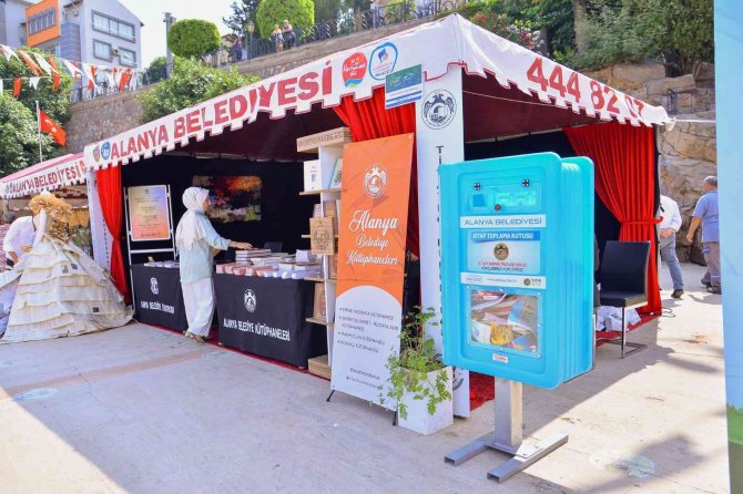 Alanya’nın Dört Bir Yanına Kitap Kumbaraları Konuldu