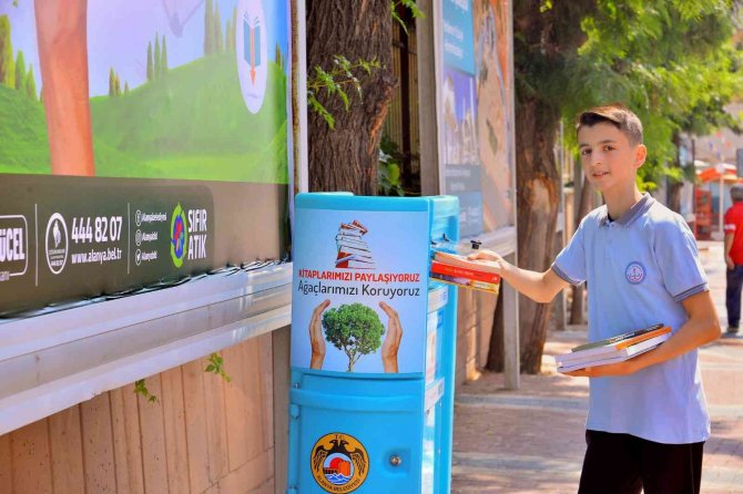 Alanya’nın Dört Bir Yanına Kitap Kumbaraları Konuldu
