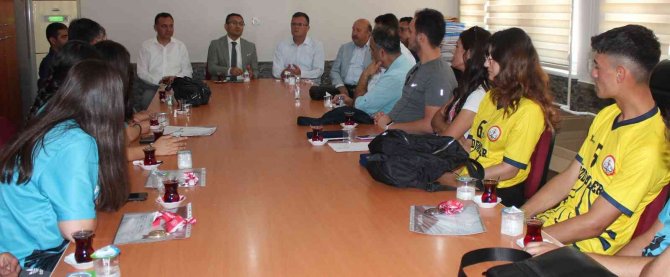 Alaşehirli Öğrenciler Model Uçak Türkiye Şampiyonası’nda Madalyaları Topladı