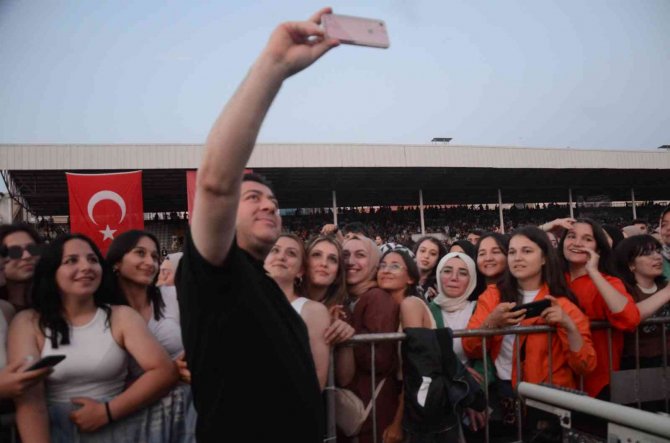 Ünlü Rap Sanatçısı Sefo Ordu’da Sahne Aldı