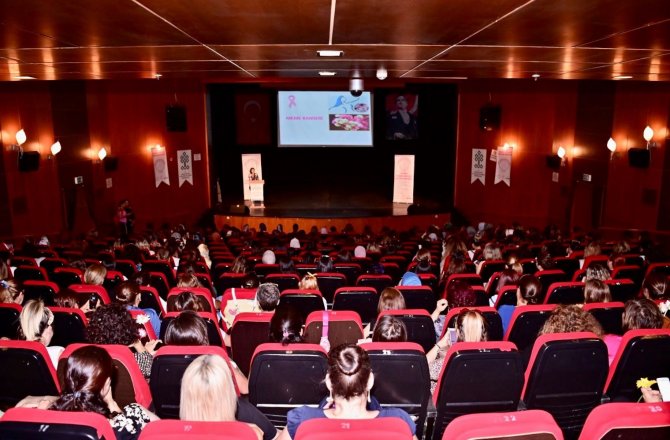 Efeler’de Kadın Sağlığına Dikkat Çekildi