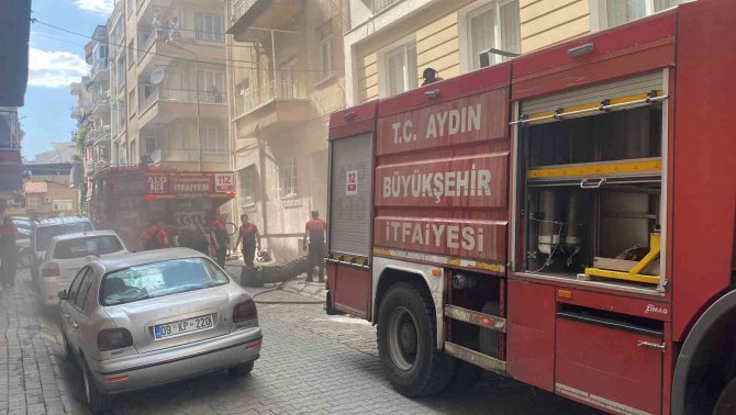 Akrabasının Evinin Yandığını Gören Kadın Gözyaşlarına Boğuldu