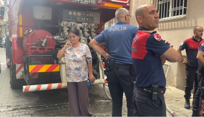 Akrabasının Evinin Yandığını Gören Kadın Gözyaşlarına Boğuldu
