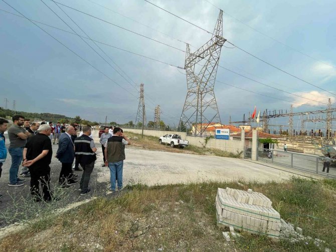 Balıkesir’de Trafoda Yangın Çıktı, İlçe Elektriksiz Kaldı